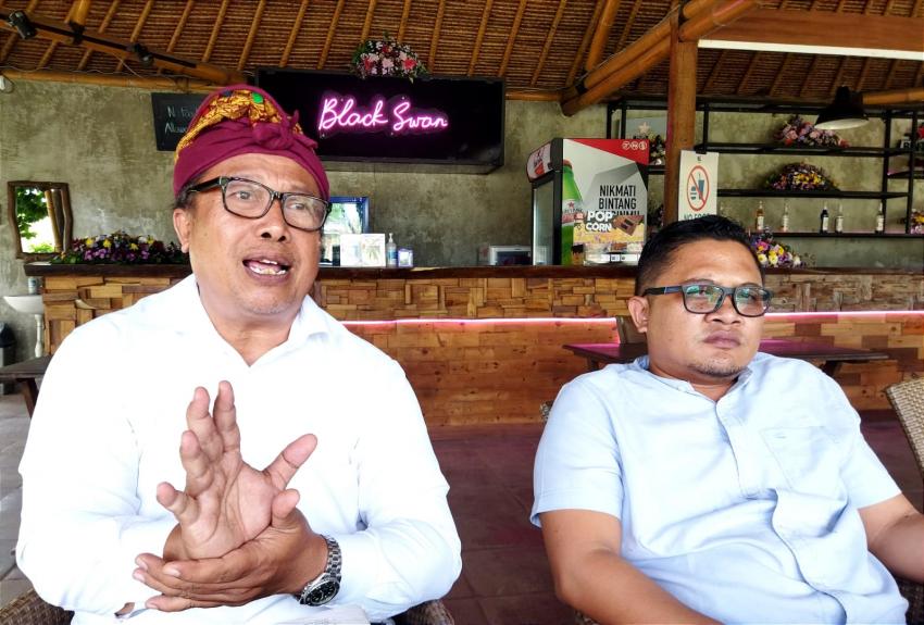 Ribuan Krama Segel Sekretariat Desa Adat Bugbug, Jro Gede Putra: Pimpinan Tertinggi Bukan Kelian Adat, Tapi Jero Bendesa